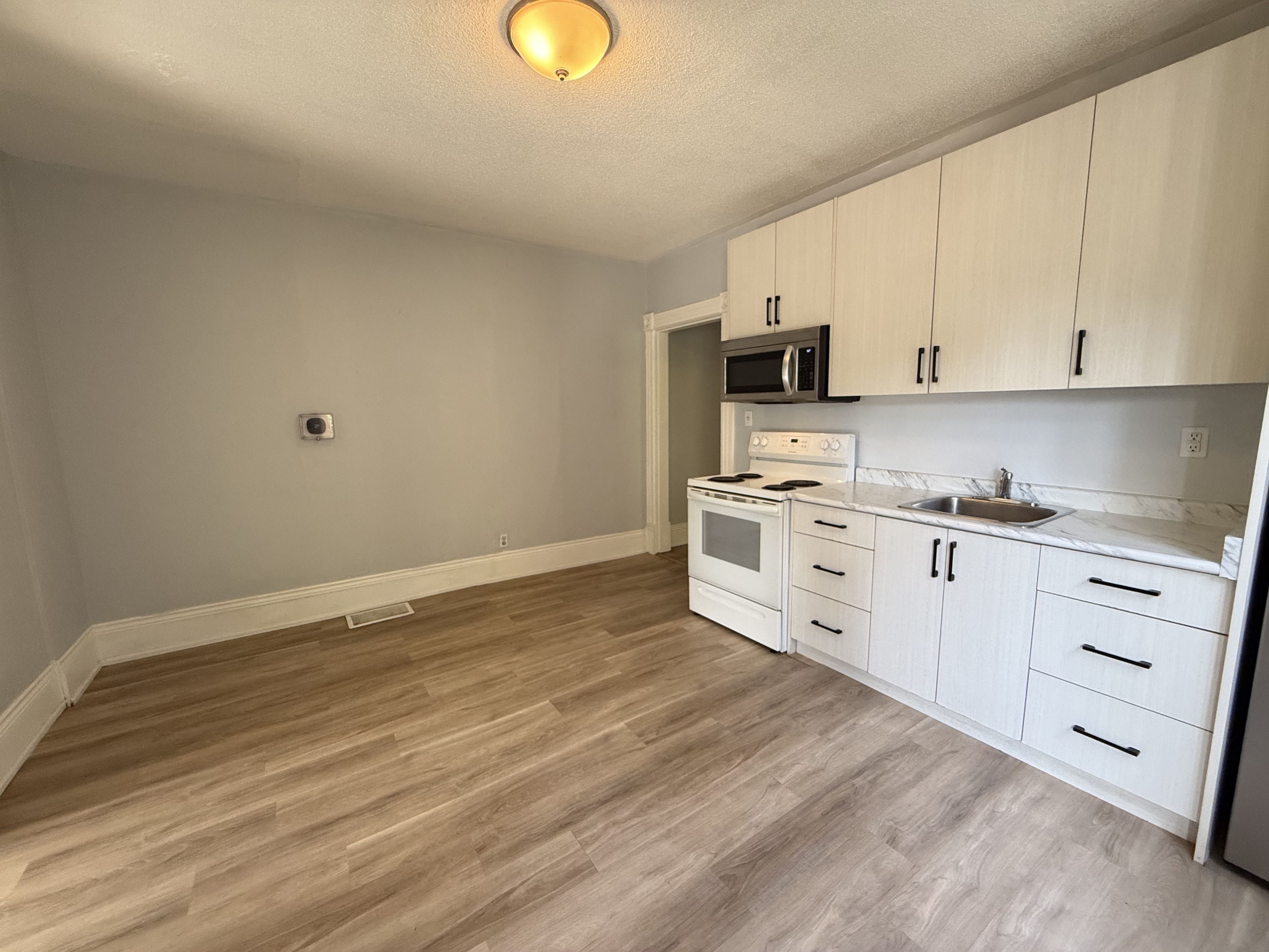 77 Murray Street - lower
