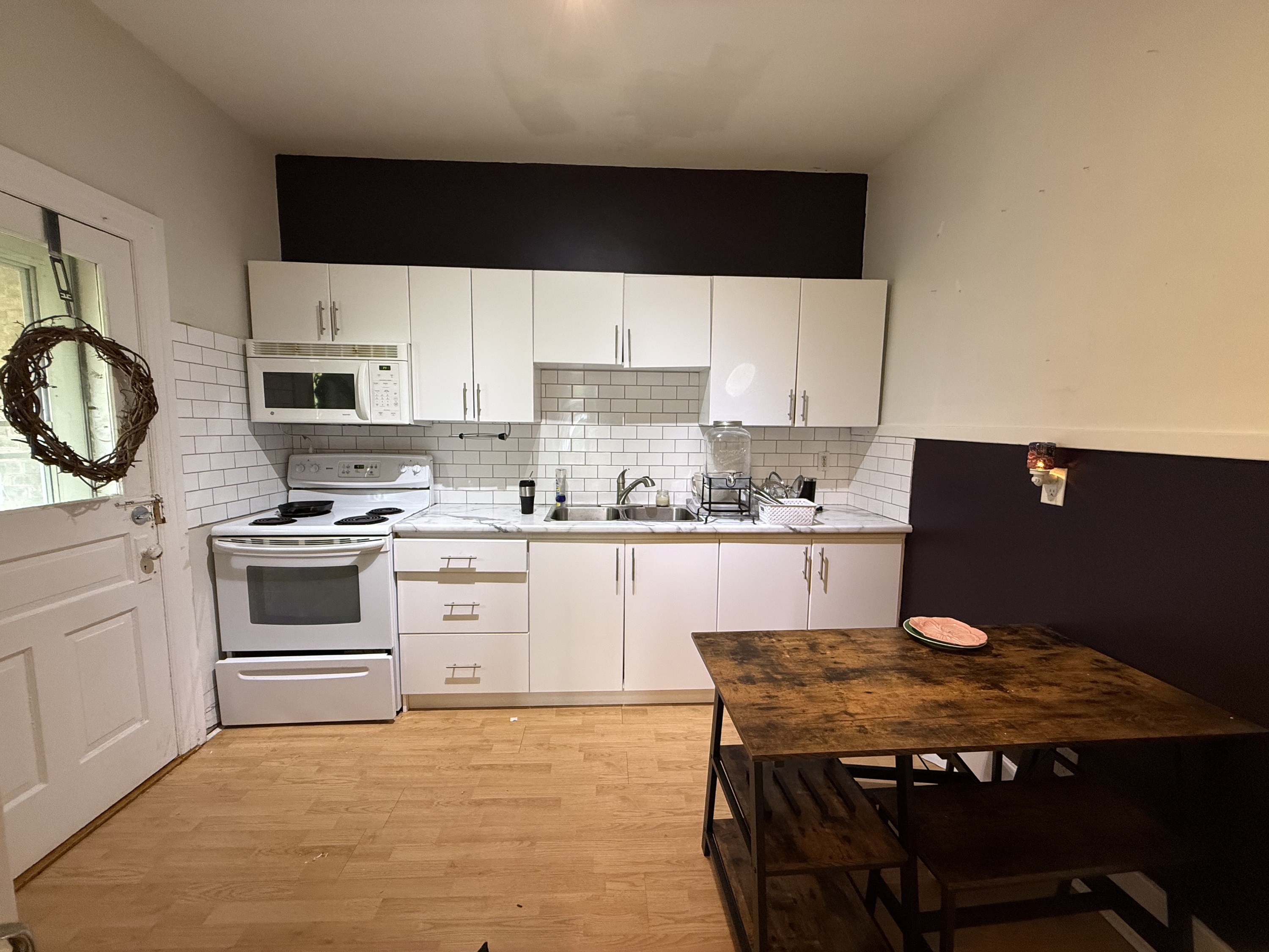 17 Peel Street - Upper